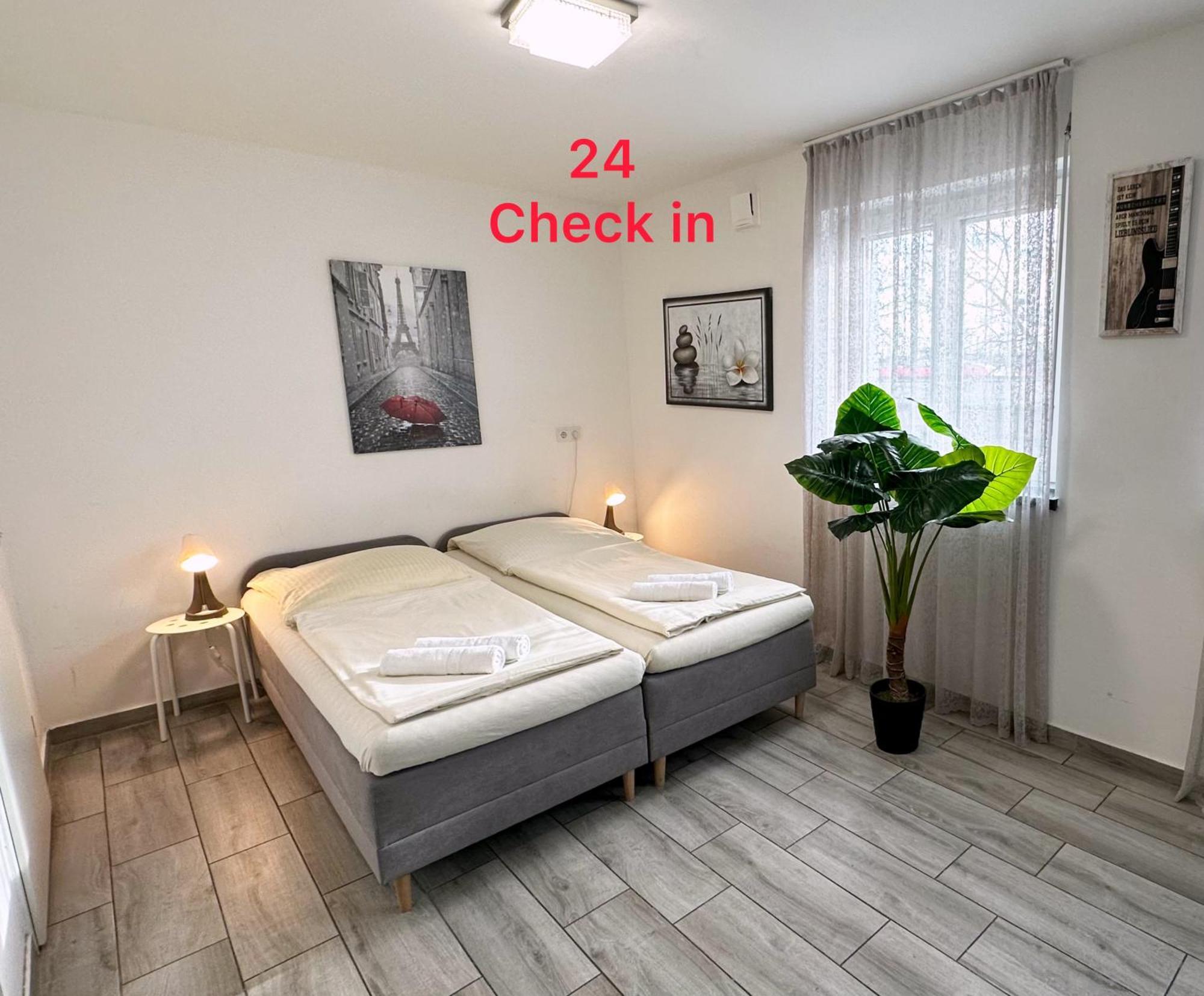 Modern Living Studio Kueche Netflix Inklusive Top Lage Nuremberg Exterior photo